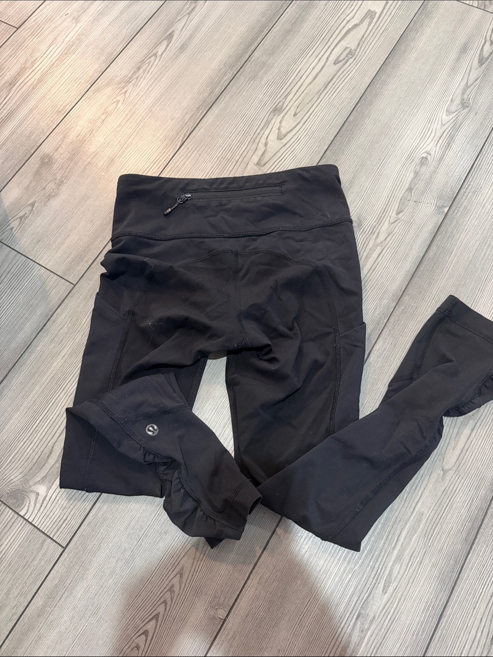 Lululemon speed tight size 2 ruched legs